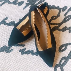 31-Massimo Dutti Ballerina pointed ruffle suede flats